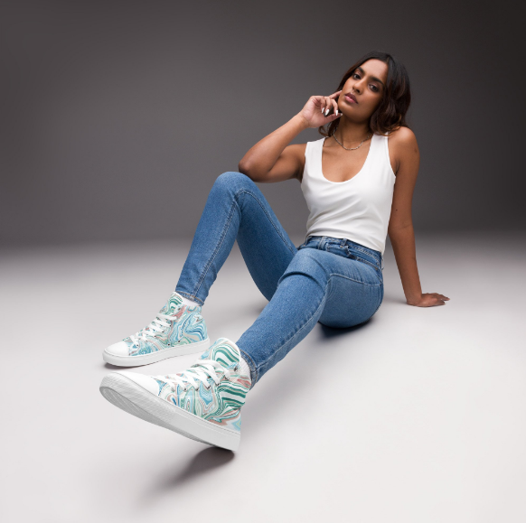 Elegante Damen-High-Top-Sneaker von modora.at Elegante Damen-High-Top-Sneaker von modora.at