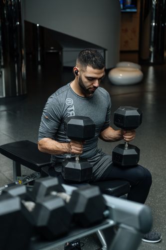 Herrenbekleidung für Fitness 3