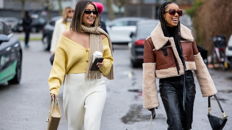 Damenbekleidung-Kollektion: Inspiration für Alltag, Business und Events Damenbekleidung: stilvolle Outfits für jeden Anlass und jede Jahreszeit